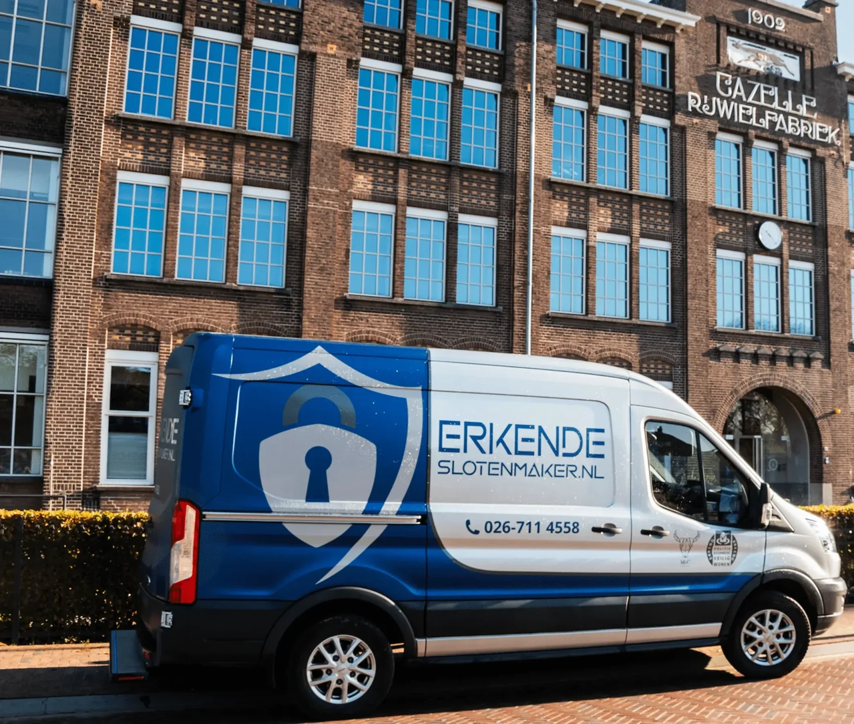 JVJZ_ErkendeslotenmakerBas_-7